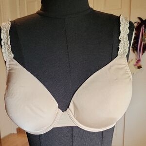 Elegant Natori Cream Lace Trim Bra
